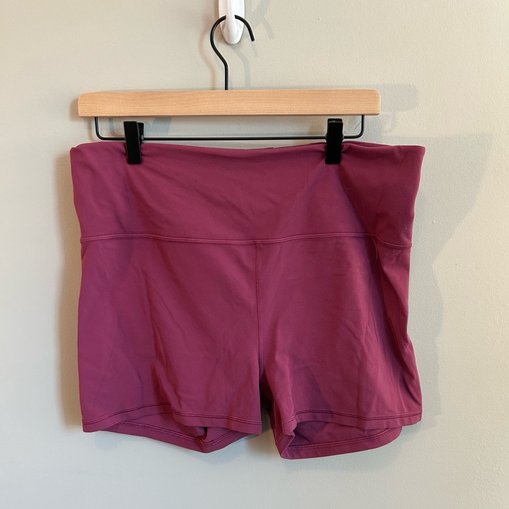 Athleta Ultra High Rise Elation Shorts